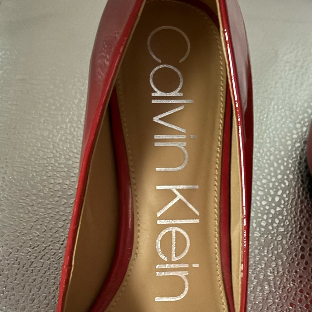 Calvin Klein Bold Red Heels - Picture 3 of 7